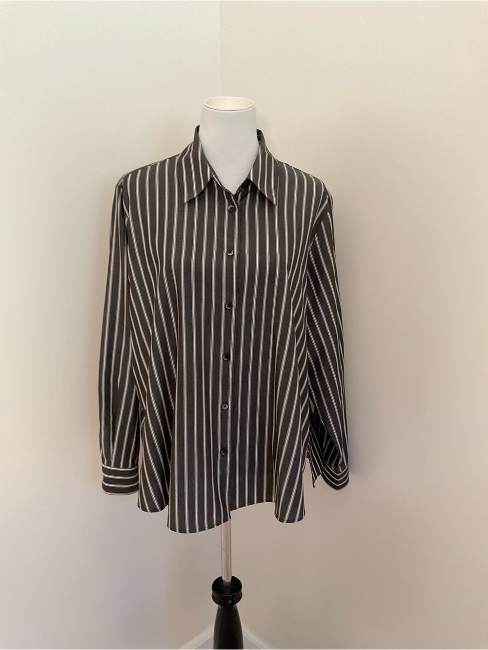 Foxcroft Black And White Striped Tunic Dress Shirt